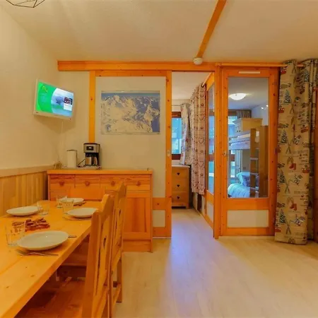 Апартаменты Aux Pieds, - 6 Pers, 1er Etage, 31m², Proche Commerces Et Esf - Fr-1-637-24