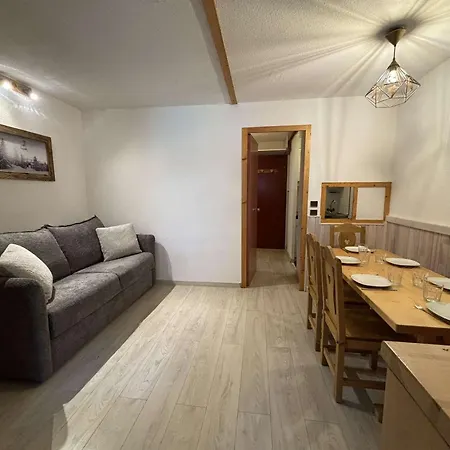 Aux Pieds, - 6 Pers, 1er Etage, 31m², Proche Commerces Et Esf - Fr-1-637-24 公寓 *